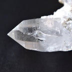 Takachiho Iwato Quartz Cluster - Penetrated - Bridge - Chlorite in Quartz - Bent Quartz - with Certificate of Origin - Takachiho Town, Miyazaki Prefecture in Japan 73.5g