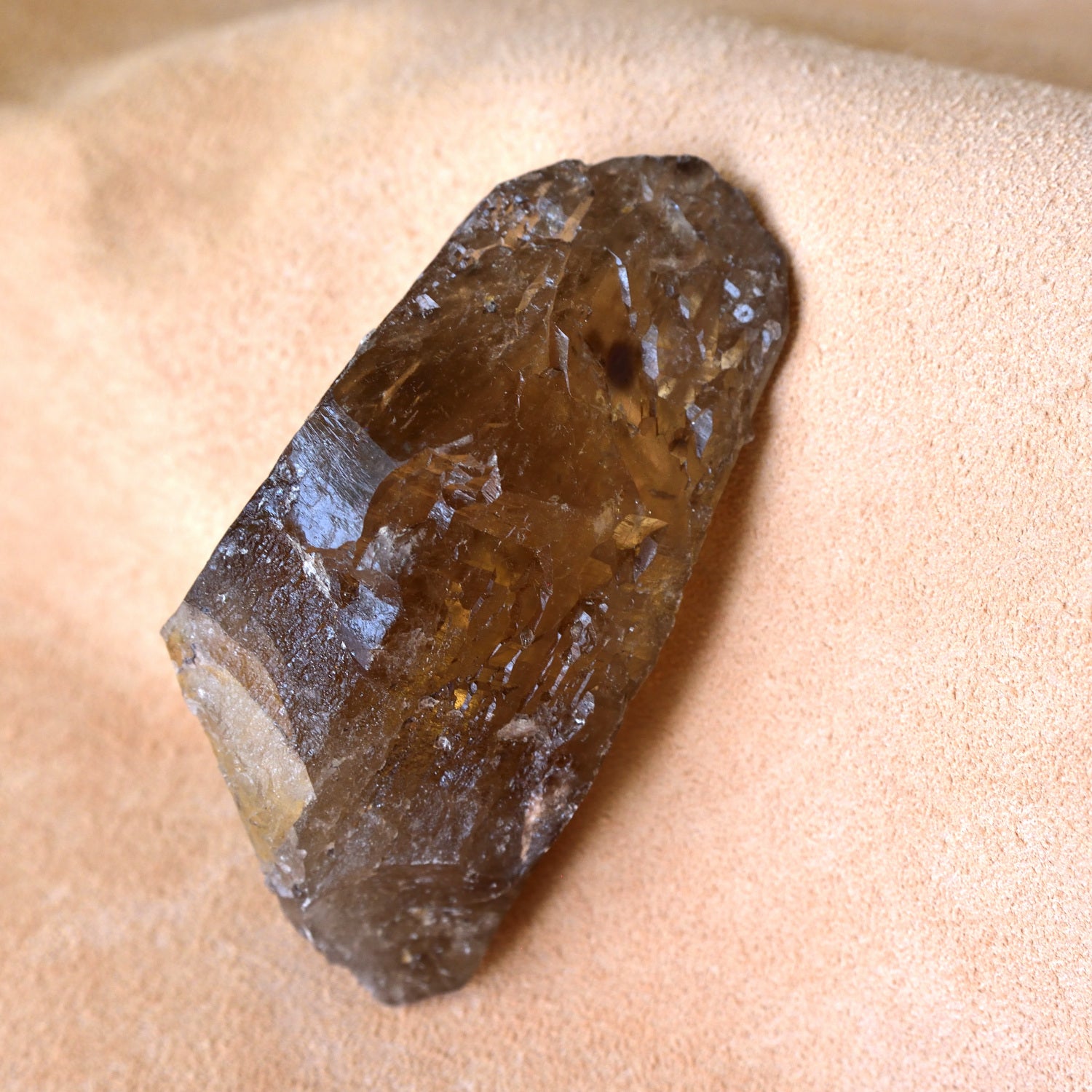 スモーキー・シトリン　Surubim Quartz　セルフヒールド　大地の癒し　ブラジル・ミナスジェライス州産　360g