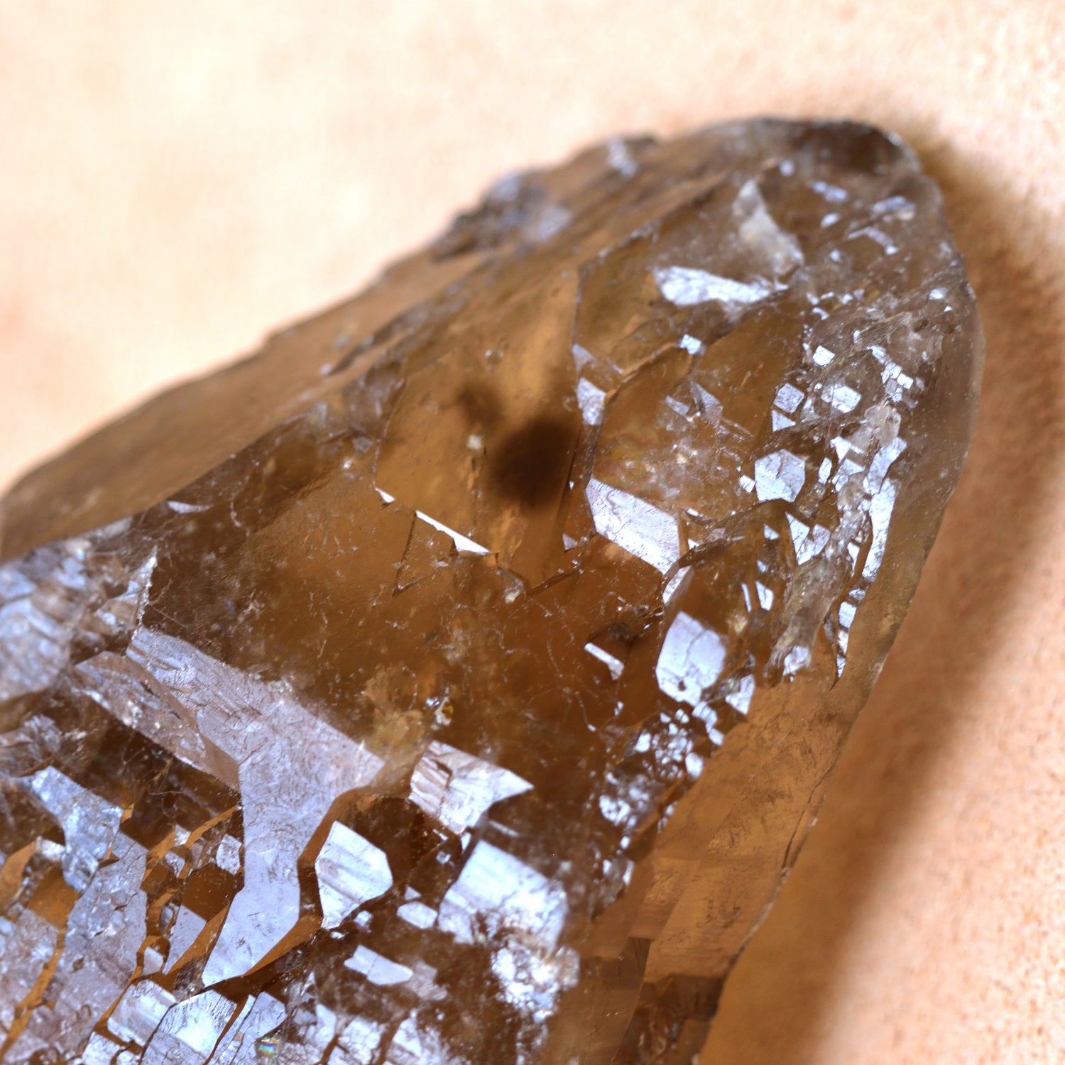スモーキー・シトリン　Surubim Quartz　セルフヒールド　大地の癒し　ブラジル・ミナスジェライス州産　360g