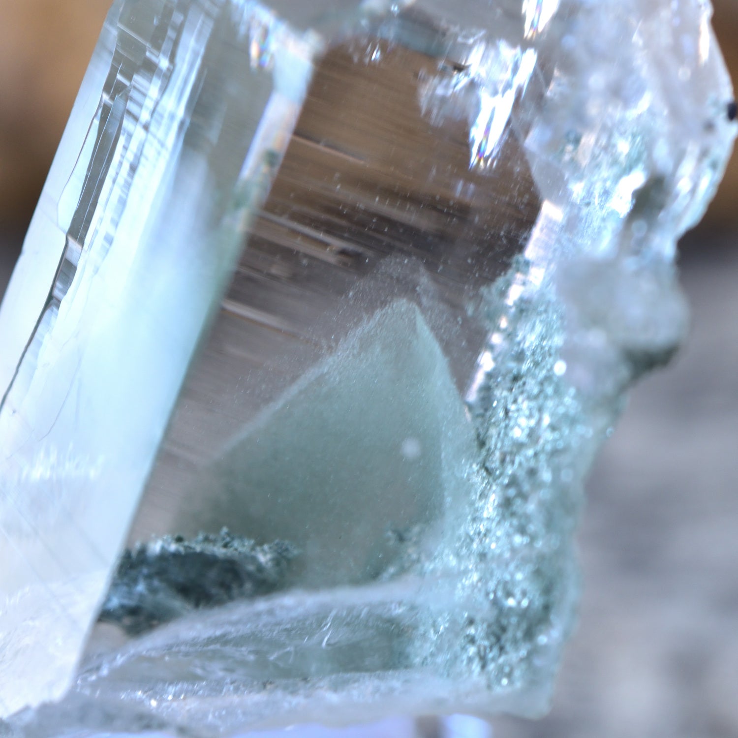 ヒマラヤ水晶　クローライト　ファントム　ガーデンクォーツ　「三諸山」　インド・マニハール産　119g