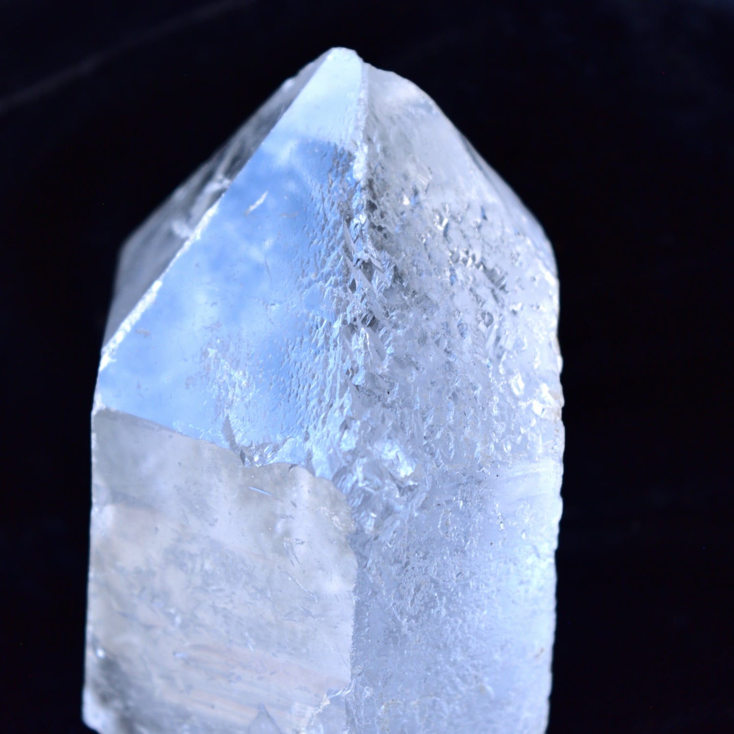 トライゴーニック・クォーツ　ブラジル・ミナスジェライス州産 Trigoniq quartz