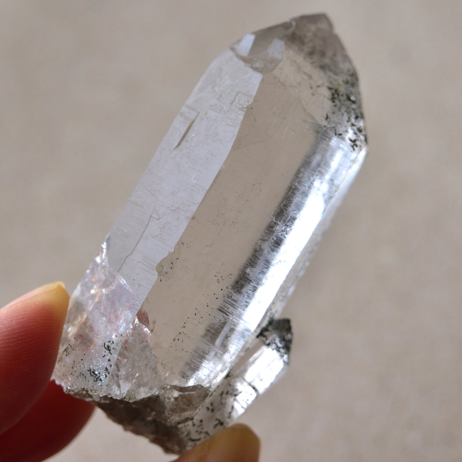 ヒマラヤ水晶　クローライト　コンパニオン　ドフィーネ式双晶　パキスタン・スカルドゥ産　58g