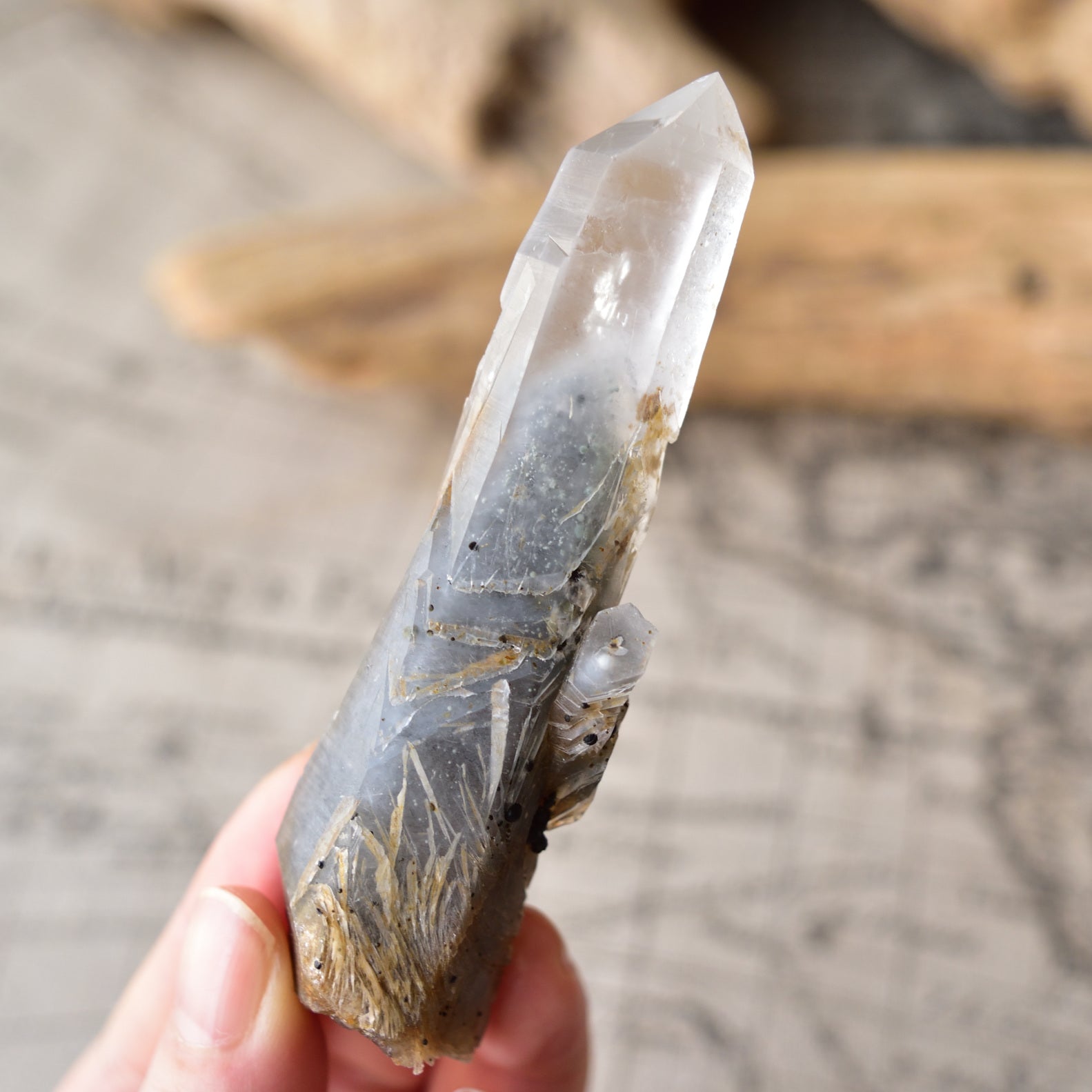 まりも水晶　グリーン・ファントム・クォーツ　アクチノライト・イン・クォーツ　成長干渉水晶　大分県産　68ｇ