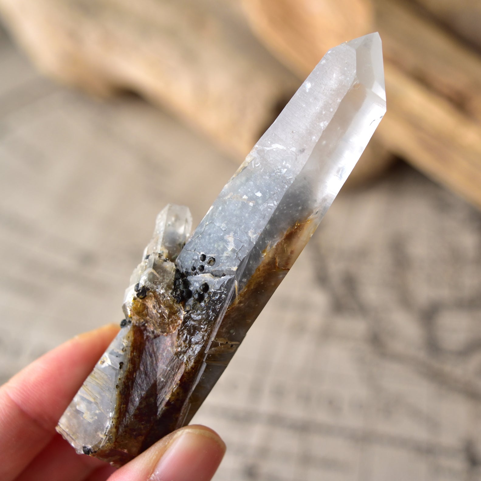 まりも水晶　グリーン・ファントム・クォーツ　アクチノライト・イン・クォーツ　成長干渉水晶　大分県産　68ｇ
