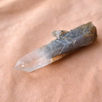 まりも水晶　グリーン・ファントム・クォーツ　アクチノライト・イン・クォーツ　成長干渉水晶　大分県産　68ｇ