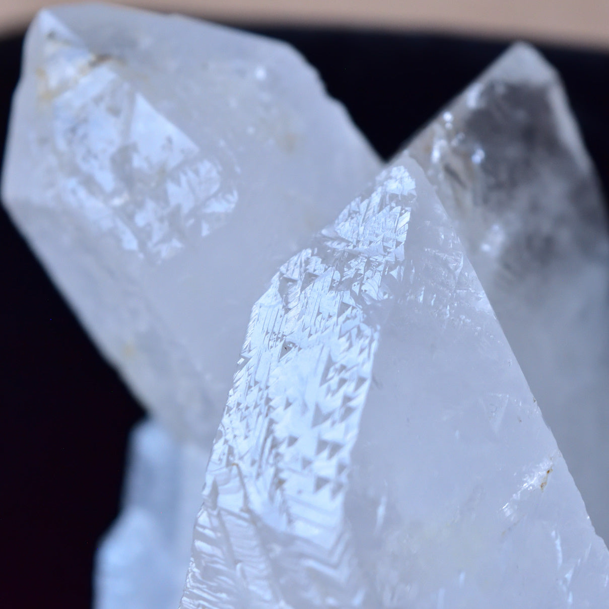 トライゴーニック・クォーツ・クラスター　レムリアのクラウド　ブラジル・ミナスジェライス州産　652g