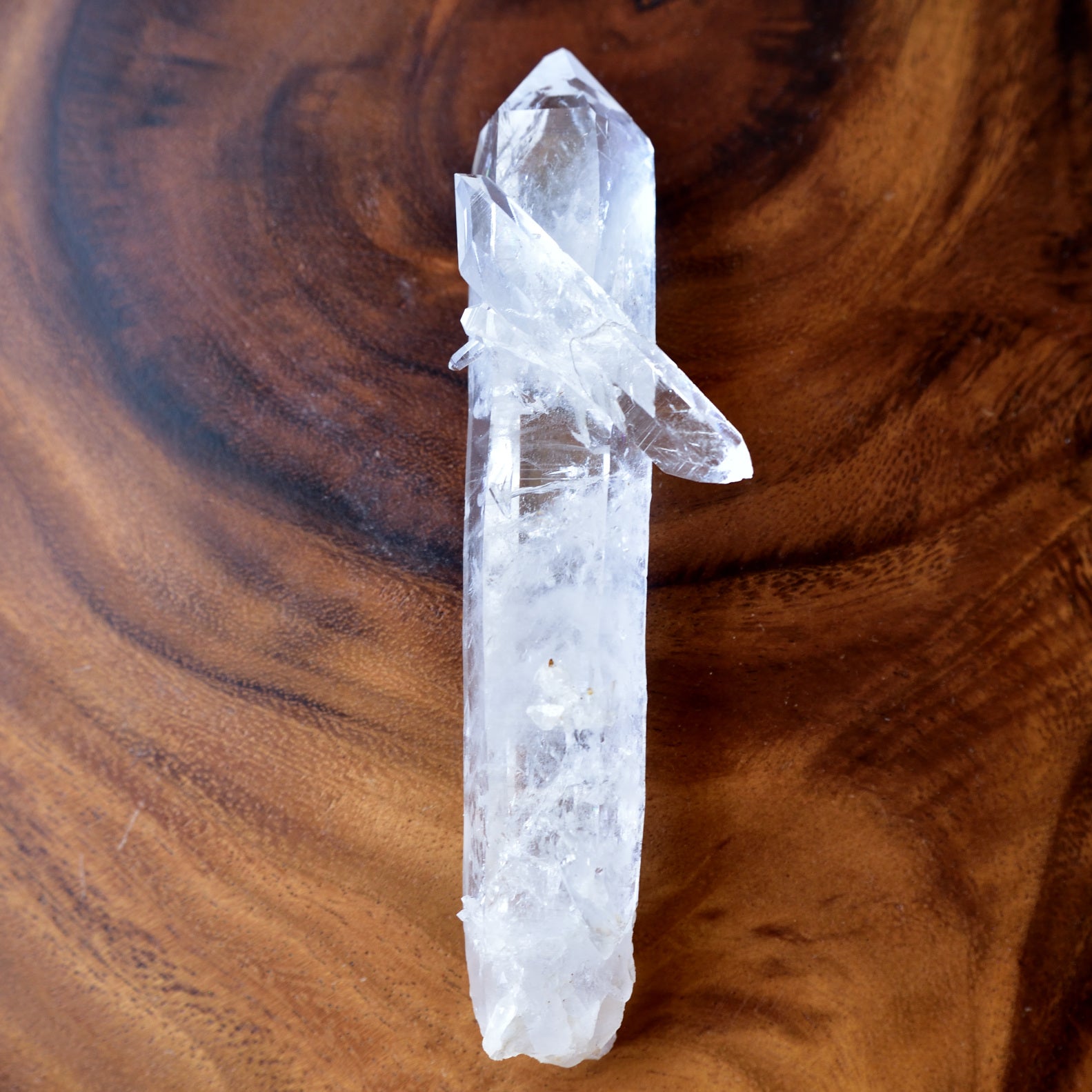 コロンビア水晶　ブリッジ　クロス　バーナクル　シンギング　コロンビア・サンタンデール産　146g