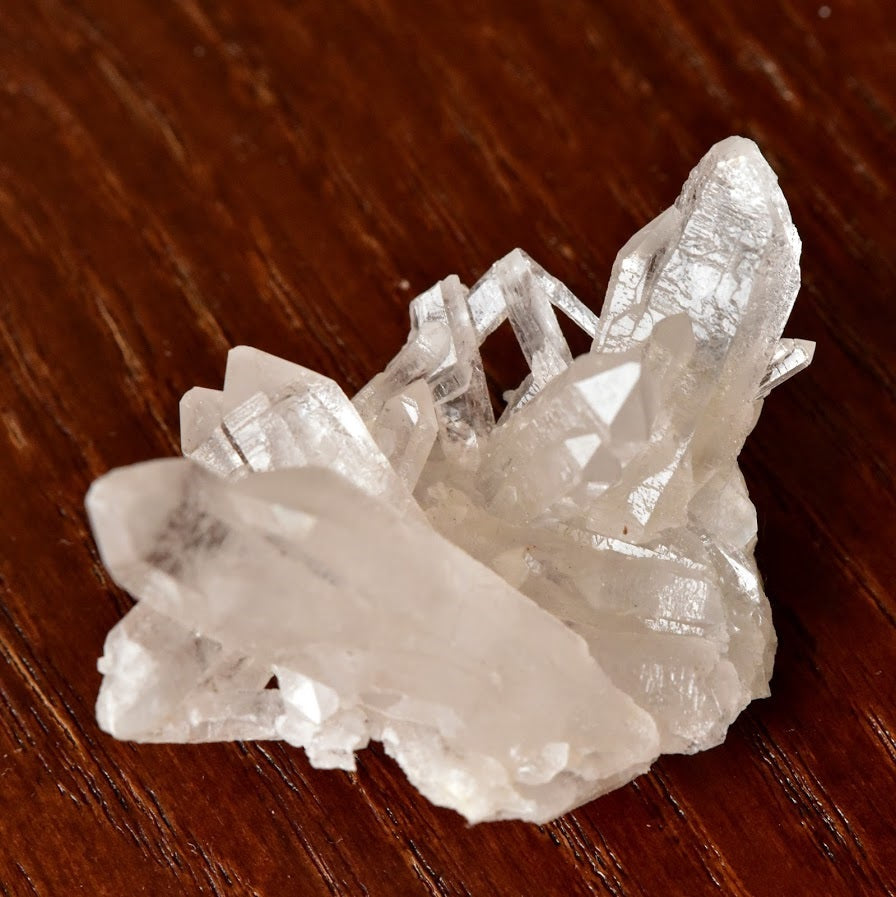 インターフェレンスクォーツ（成長干渉水晶）・クラスター　ロシア・ダルネゴルスク産　 23g