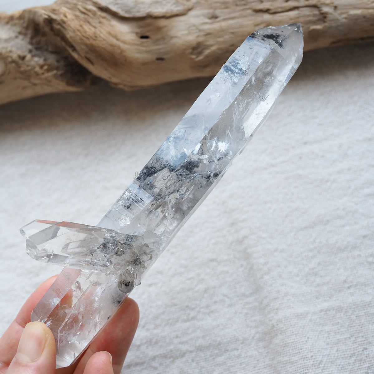 チベタン・クォーツ　両剣水晶　シンギングクリスタル　ファントム　”陰陽”　チベット産　188g