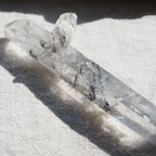チベタン・クォーツ　両剣水晶　シンギングクリスタル　ファントム　”陰陽”　チベット産　188g