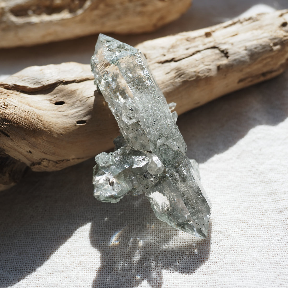ヒマラヤ水晶クラスター　クローライト・イン・クォーツ　両剣水晶　クロス　ネパール・ガネーシュヒマール産　79ｇ