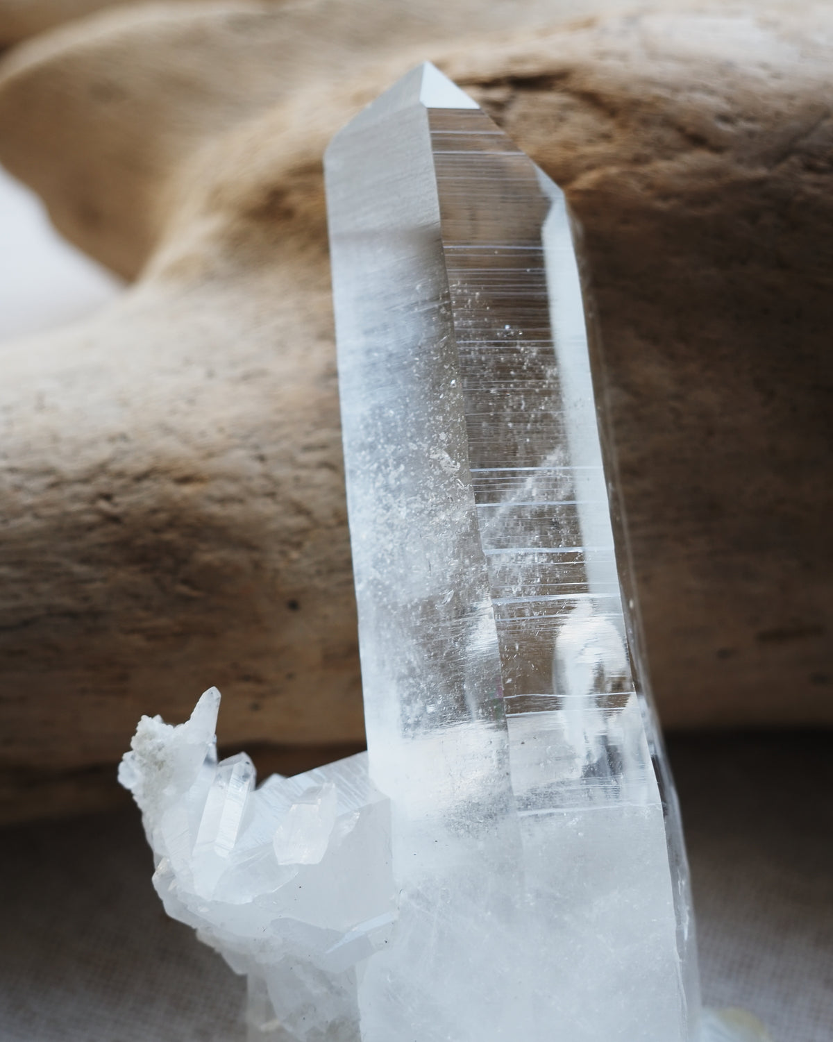 河池水晶　Hechi Quartz　洞窟の女神　中国・広西チワン族自治区産　113g