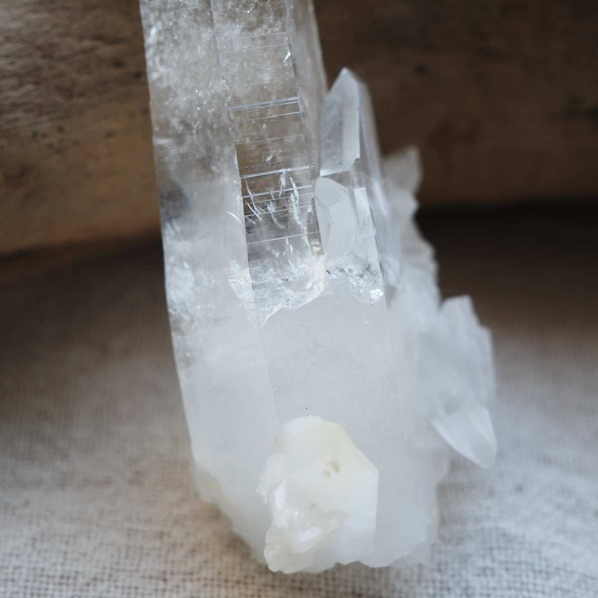 河池水晶　Hechi Quartz　洞窟の女神　中国・広西チワン族自治区産　113g