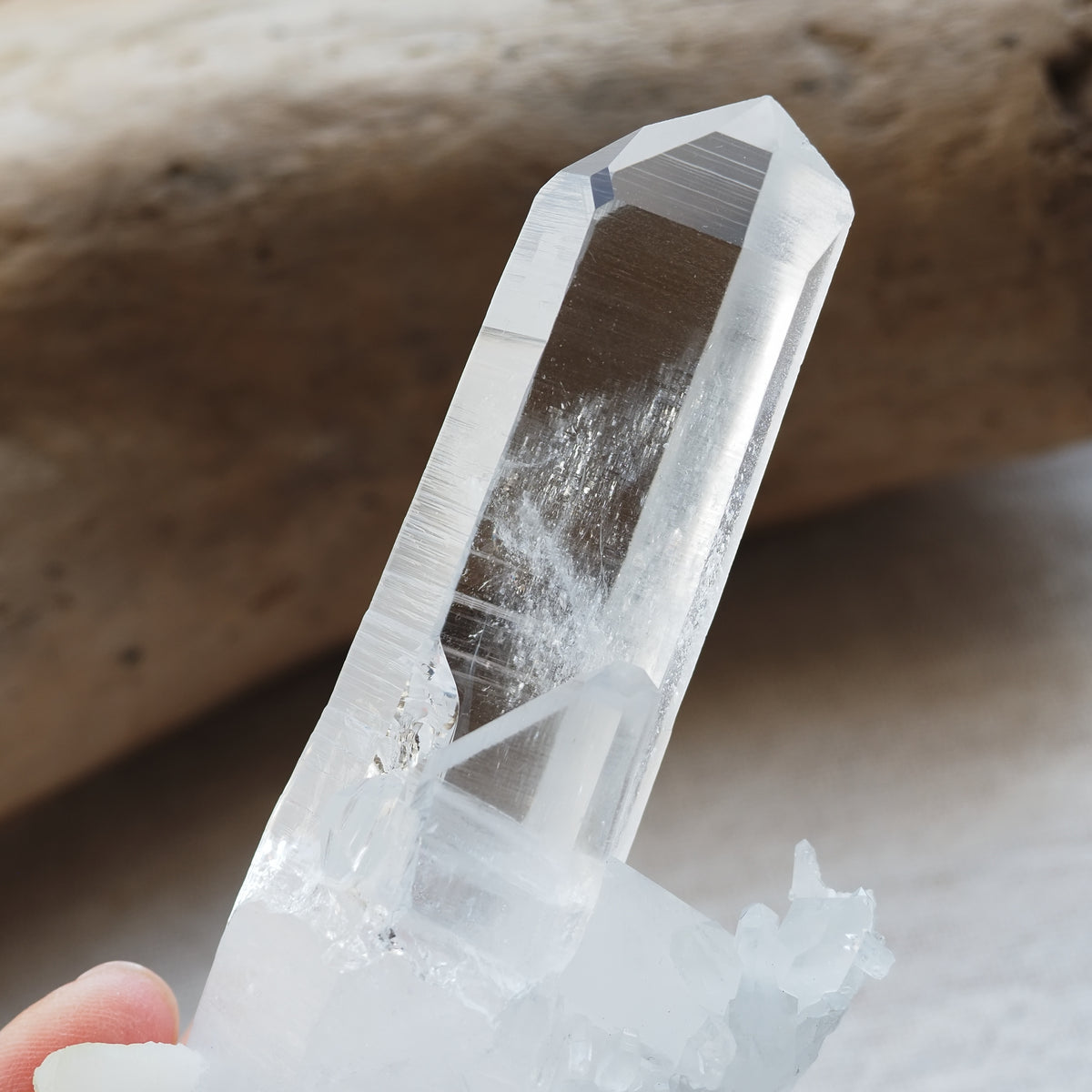 河池水晶　Hechi Quartz　洞窟の女神　中国・広西チワン族自治区産　113g