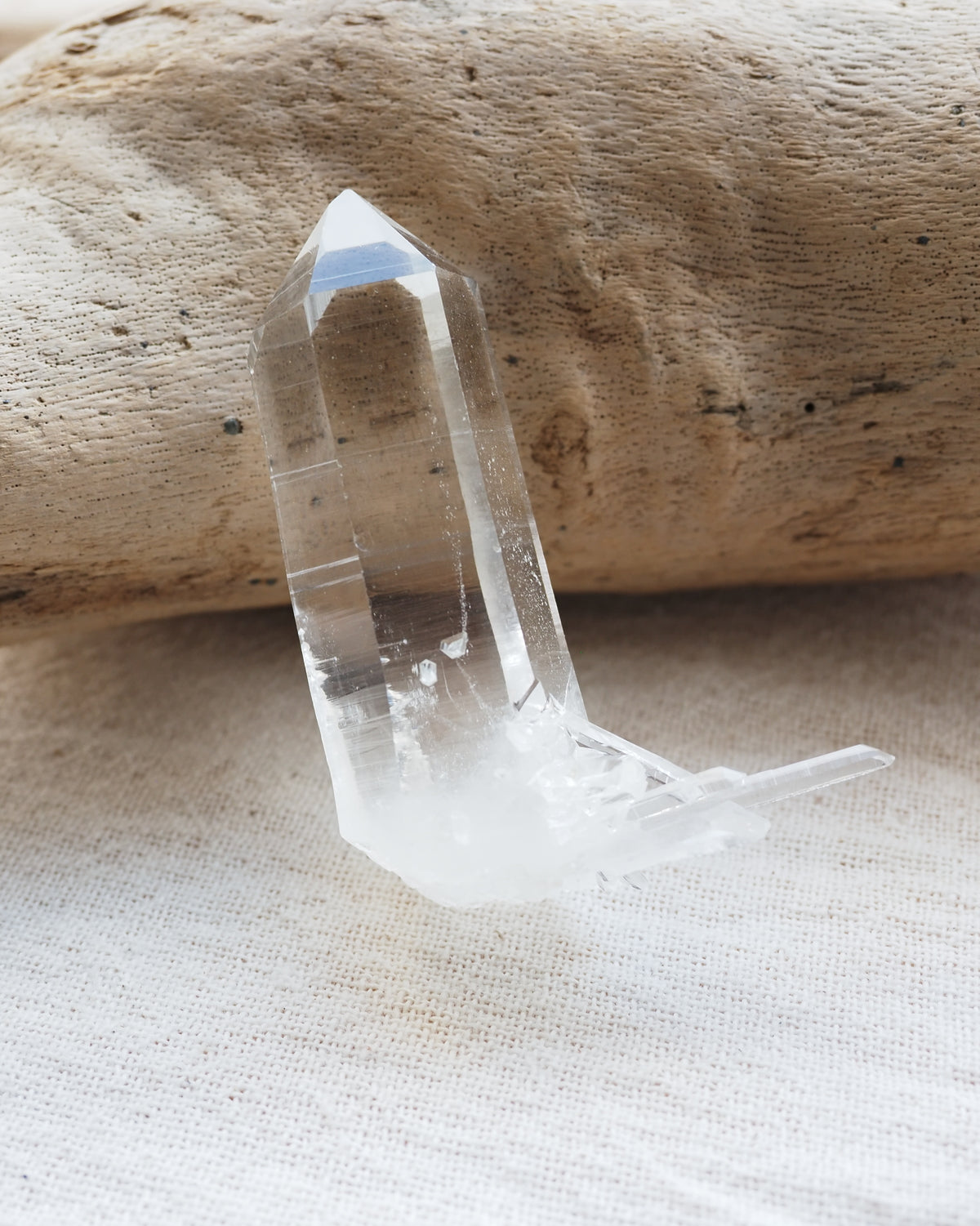 河池水晶　Hechi Quartz　グランド・レコードキーパー　洞窟の女神　中国・広西チワン族自治区産　65g