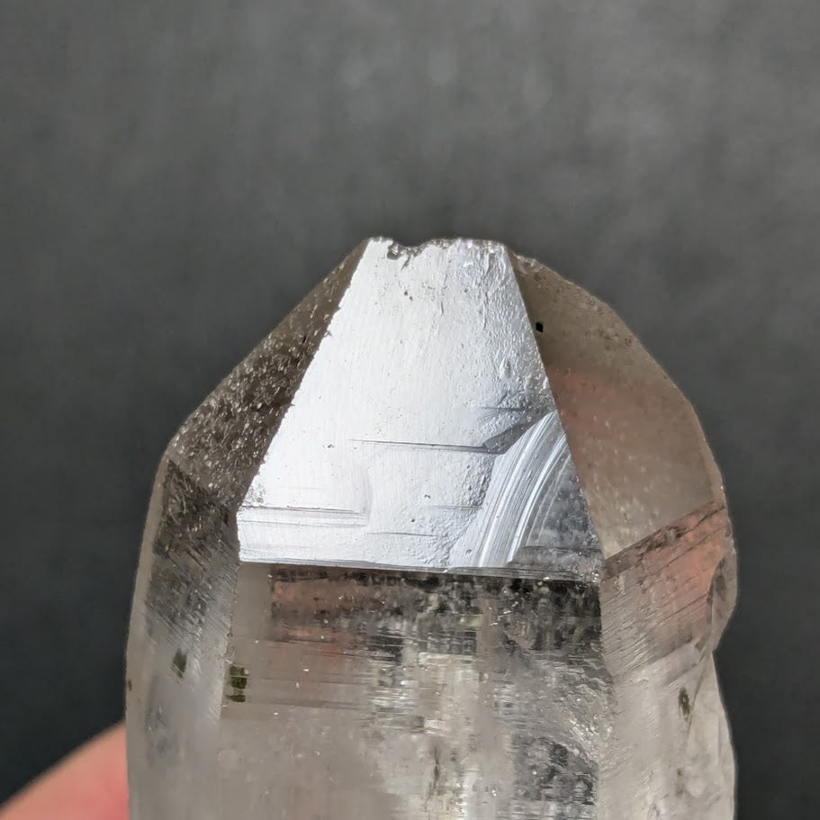 Takachiho Iwato Quartz Cluster - Penetrated - Bridge - Chlorite in Quartz - Bent Quartz - with Certificate of Origin - Takachiho Town, Miyazaki Prefecture in Japan 73.5g