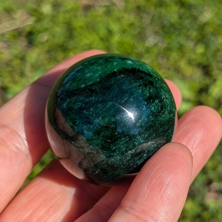 ロシア翡翠　ロシアンジェダイド　深淵　翡翠輝石　ロシア産　68g