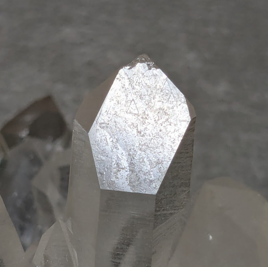 アーカンソー・クォーツ・クラスター　Silver Ray　両剣水晶　レコードキーパー　ブリッジ　アメリカ・アーカンソー州産　395g