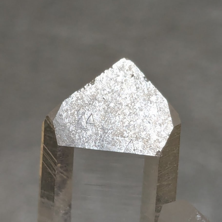 アーカンソー・クォーツ・クラスター　Silver Ray　両剣水晶　レコードキーパー　ブリッジ　アメリカ・アーカンソー州産　395g