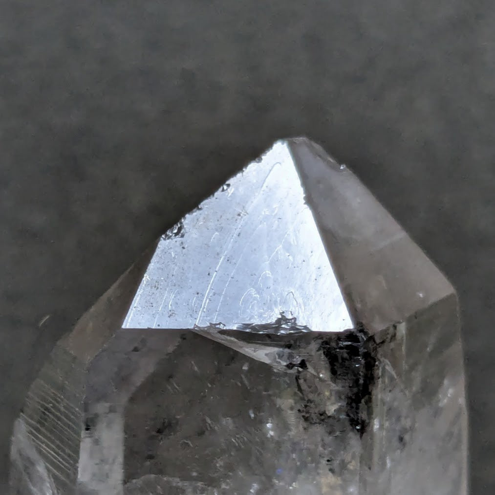 チベタン・クォーツ　両剣水晶　シンギングクリスタル　ファントム　”陰陽”　チベット産　147g