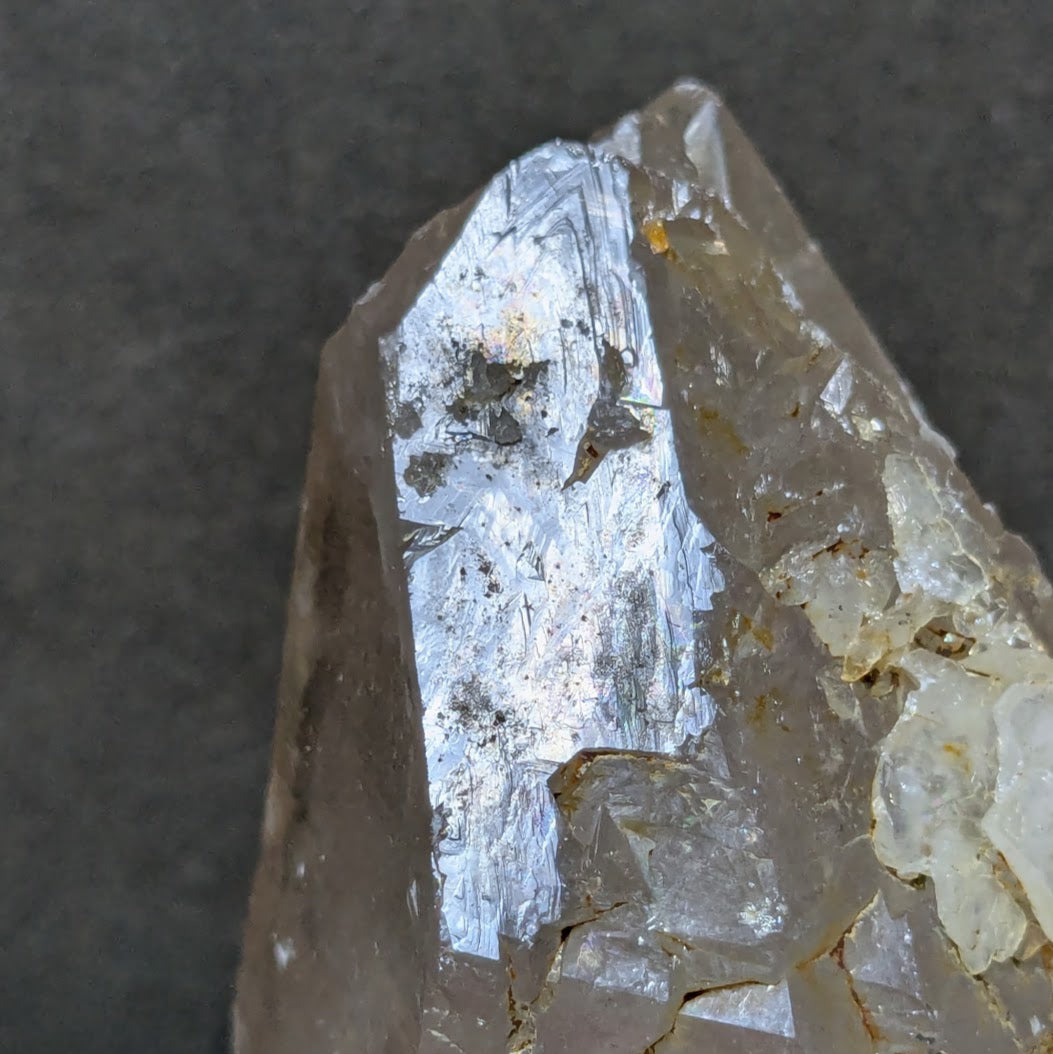 ウラル・スモーキー・クォーツ　両剣水晶　キー　ロシア・ウラル山脈産　219g
