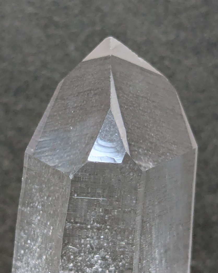 河池水晶　Hechi Quartz　洞窟の女神　中国・広西チワン族自治区産　113g