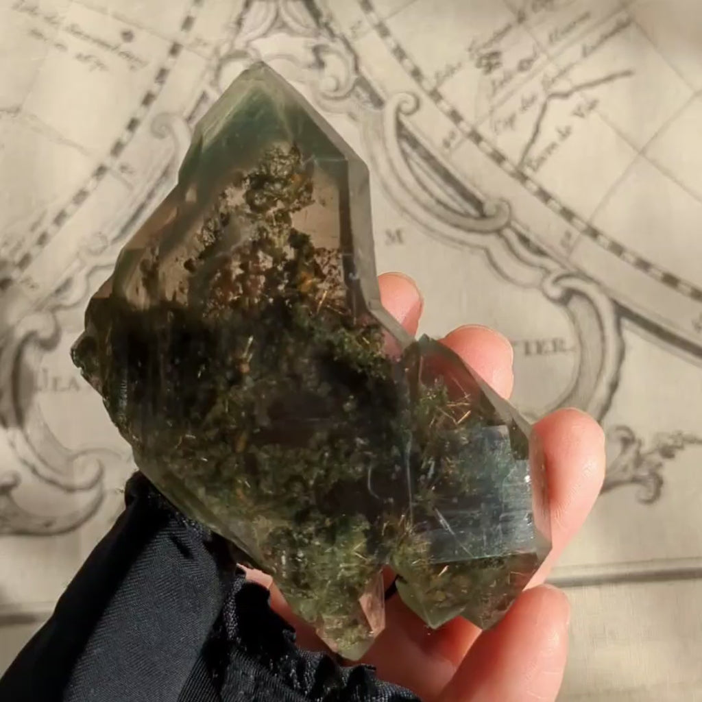 ヒマラヤ水晶　クローライト　ルチル　両剣水晶　ガーデンクォーツ　昇龍　インド・マニハール産　108g