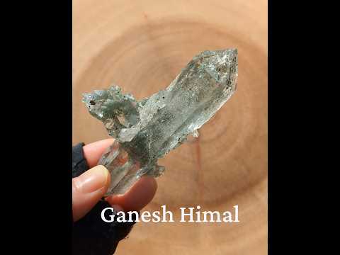 ヒマラヤ水晶クラスター　クローライト・イン・クォーツ　両剣水晶　クロス　ネパール・ガネーシュヒマール産　79ｇ