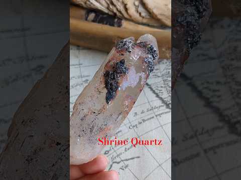 Shrine Quartz　シュライン・クォーツ　カテドラル　ファントム　ヘマタイト　ブラジル・パラ州産　140ｇ