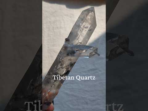 チベタン・クォーツ　両剣水晶　シンギングクリスタル　ファントム　”陰陽”　チベット産　188g